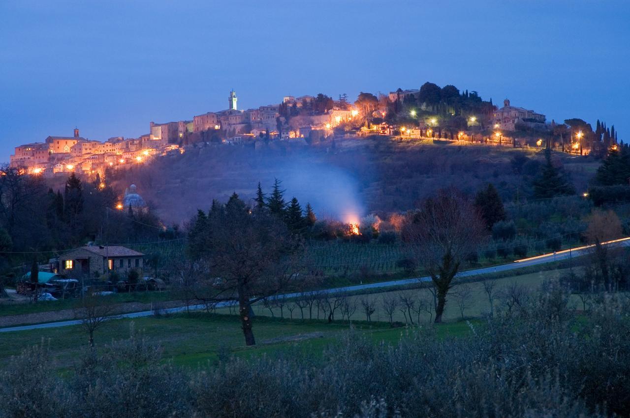 B&B Il Girasole - Rooms & House In Country - 1500 Meters From Historic Center Montepulciano Exterior photo